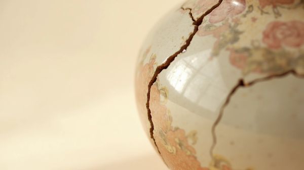 Faiencage : comprendre et détecter les fissures et craquelures